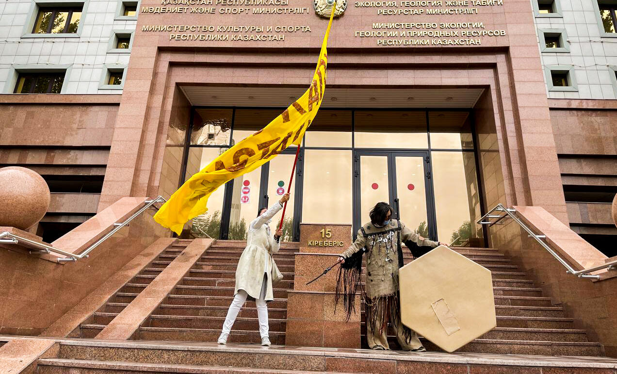 Астанада полиция мен ЖҚАЖ Бозжыра қорғаушыларын ұстап алды